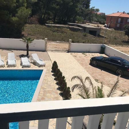 Villa Santa Barbara Врси Екстериор снимка