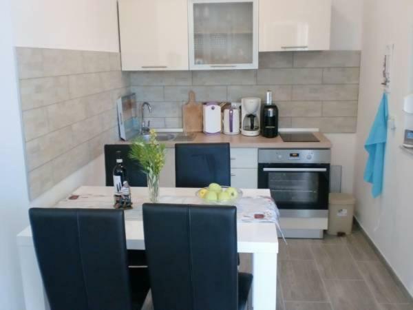 Villa Santa Barbara Врси Екстериор снимка